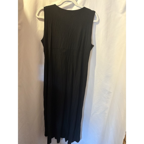 Chico's Black Sleeveless Dress Size 2‎ (L/12)  V-Neck Gathered Waist Knee Length - Picture 2 of 6